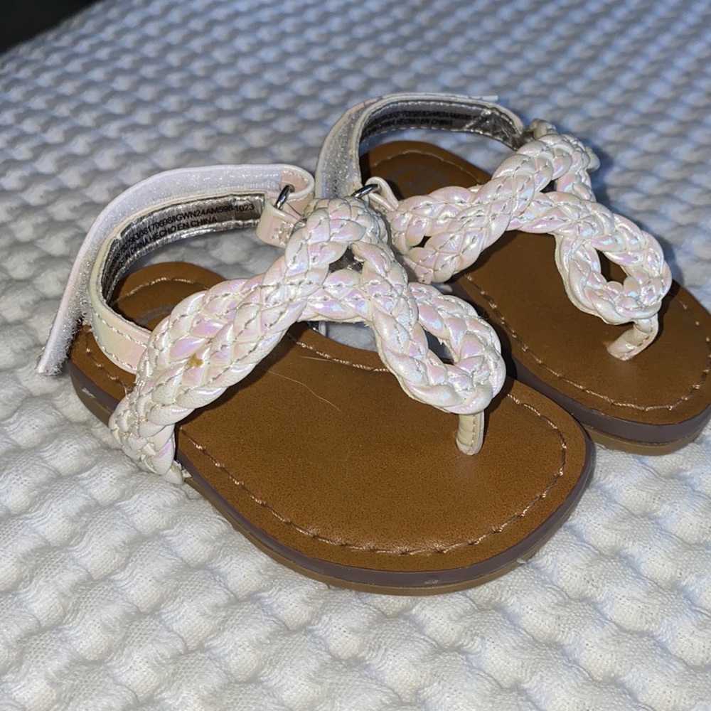 Wonder Nation sz 2 shimmer sandals